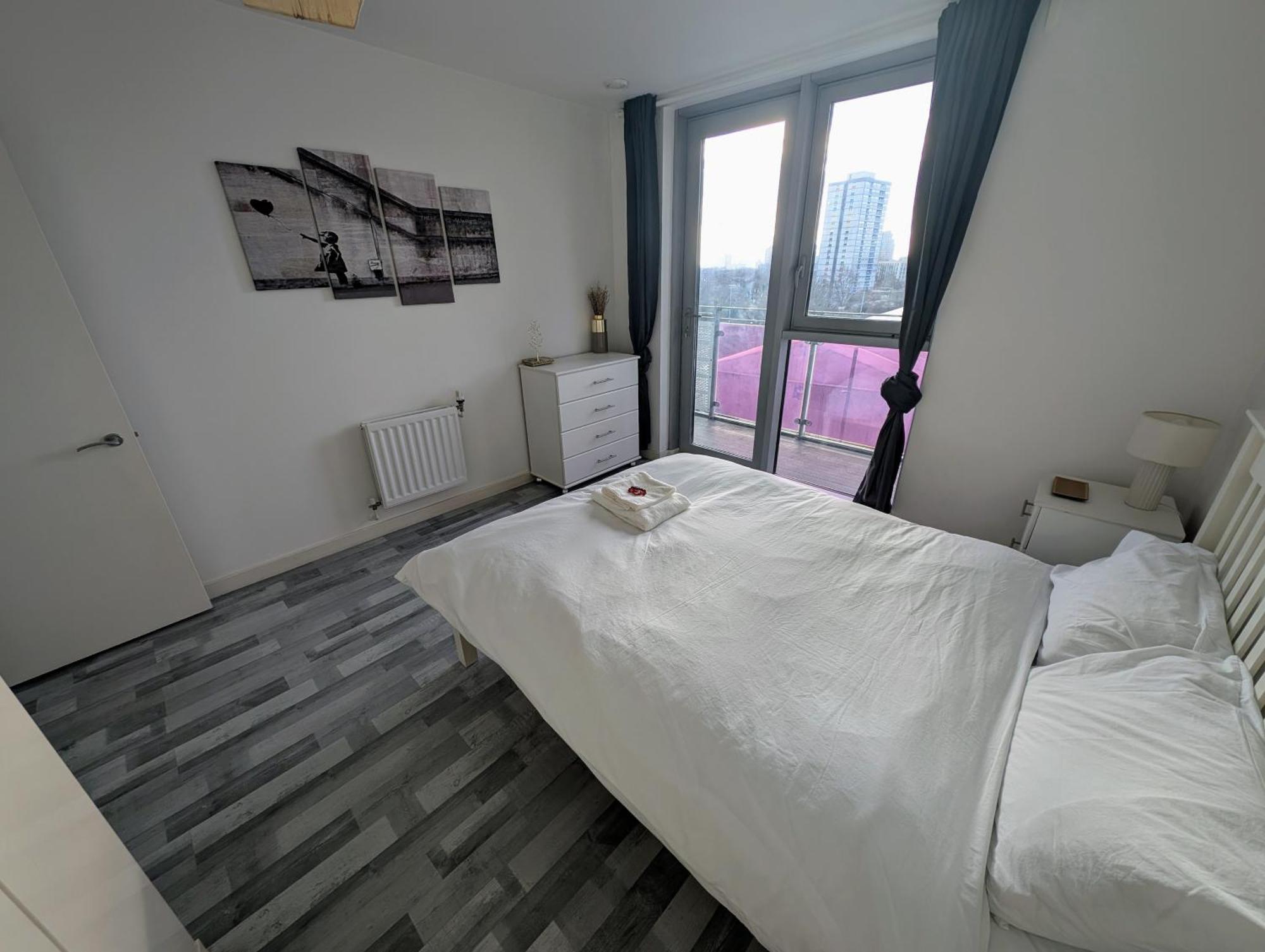 Giogio - Comfortable Stratford Flat With Stunning Views Lejlighed London Eksteriør billede